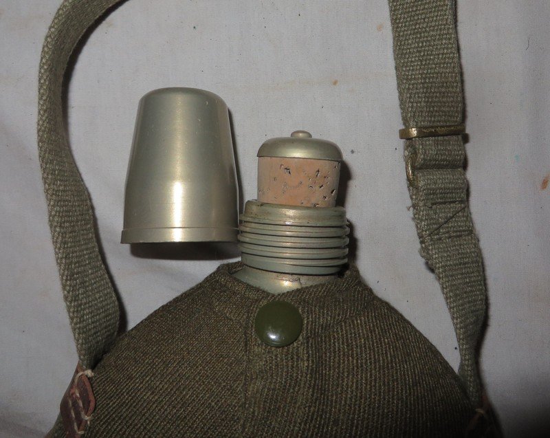 Near Mint WWII Japanese Army Officer's Canteen — image 3