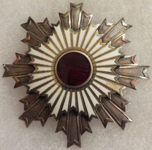 Japanese Order of the Rising Sun Breast Badge