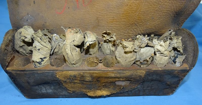 Circa 1810-1830 Militia Cartridge Box With Original Paper Cartridges — image 5