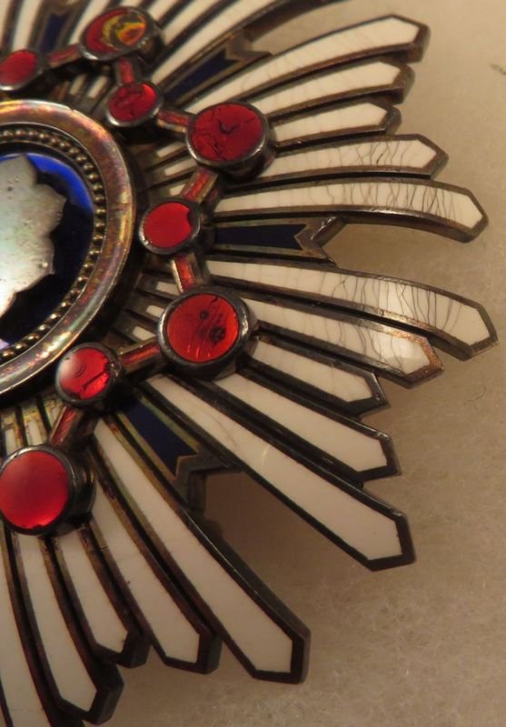 Japanese Sacred Treasure 2nd Class Breast Badge — image 5