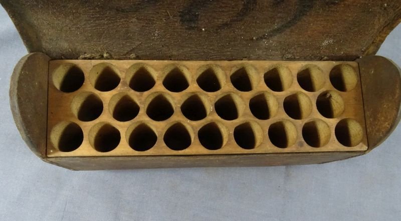 Early American .75 Caliber Cartridge Box With Embossed Flap — image 6