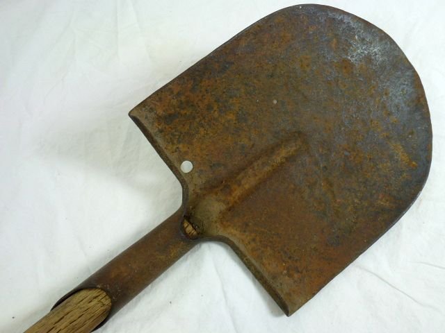WWII Japanese Army Shovel — image 3