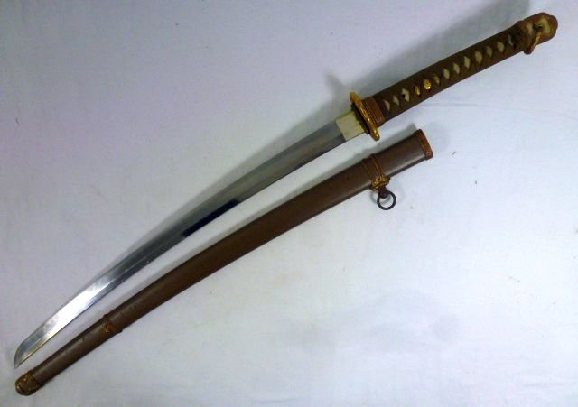 Signed WWII Japanese Army Officer Shin Gunto Sword — image 3