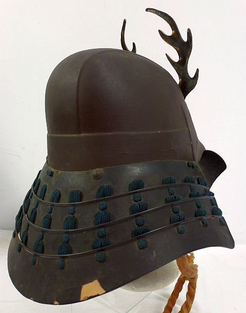 A Suit of Edo Period Japanese Samurai Armor — image 10