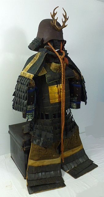 A Suit of Edo Period Japanese Samurai Armor — image 2