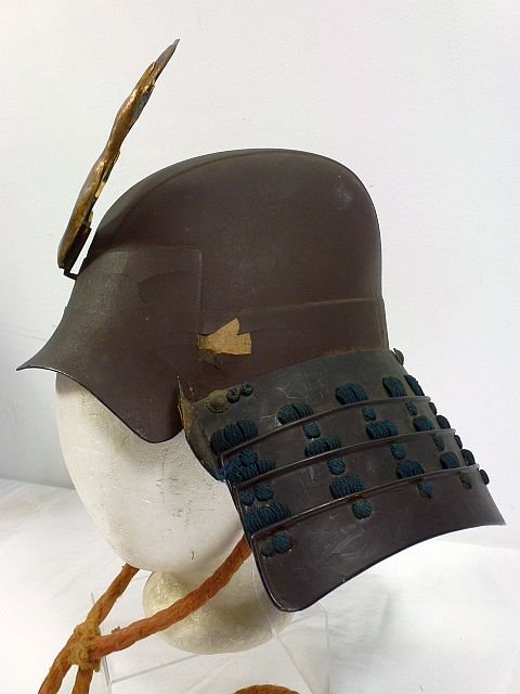 A Suit of Edo Period Japanese Samurai Armor — image 9