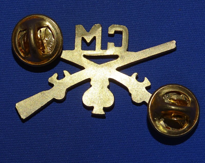 Officer's Infantry CM Musician Collar Insignia — image 2