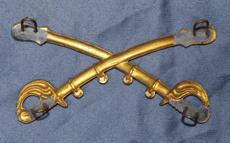 Model 1872 Cavalry Hat Badge — image 2