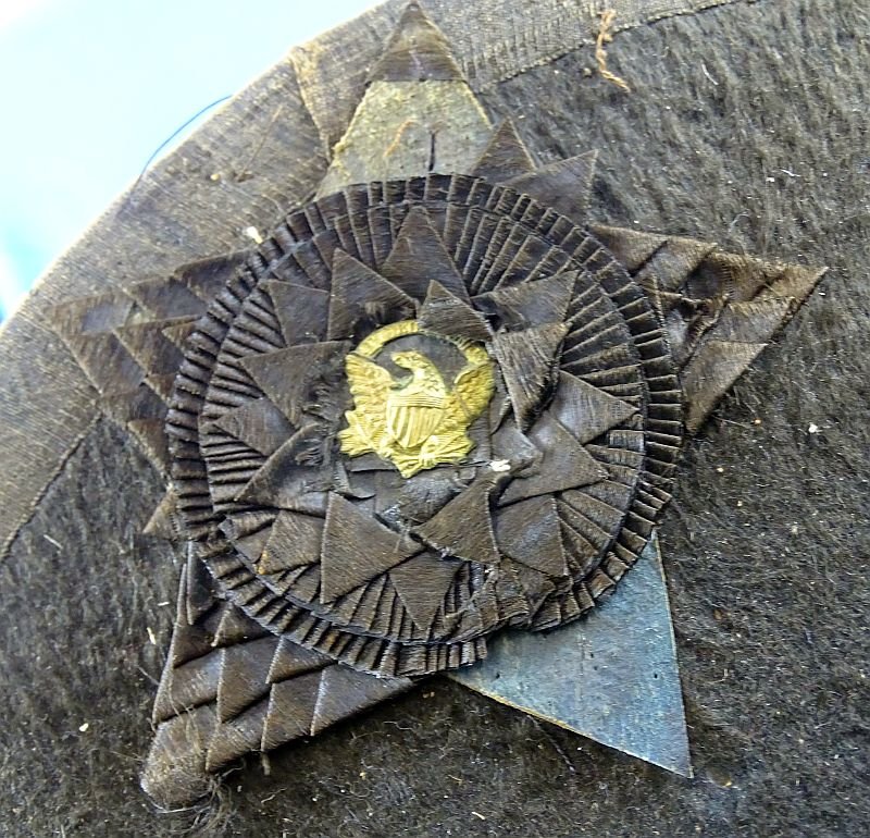 American Federal Period Officer's Bicorn Hat with Box — image 3