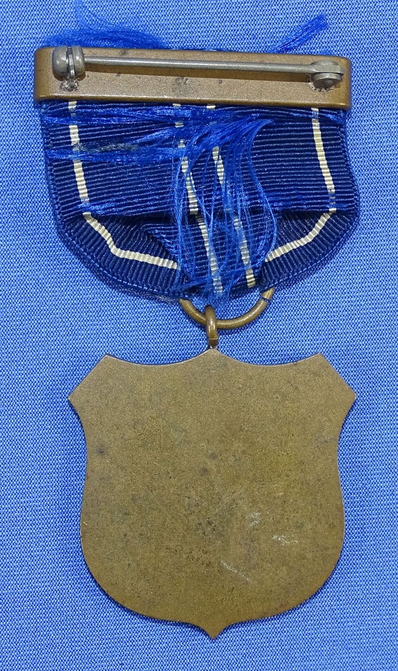 U.S. Coast Guard Expert Marksmanship Medal with Wrap Brooch — image 2