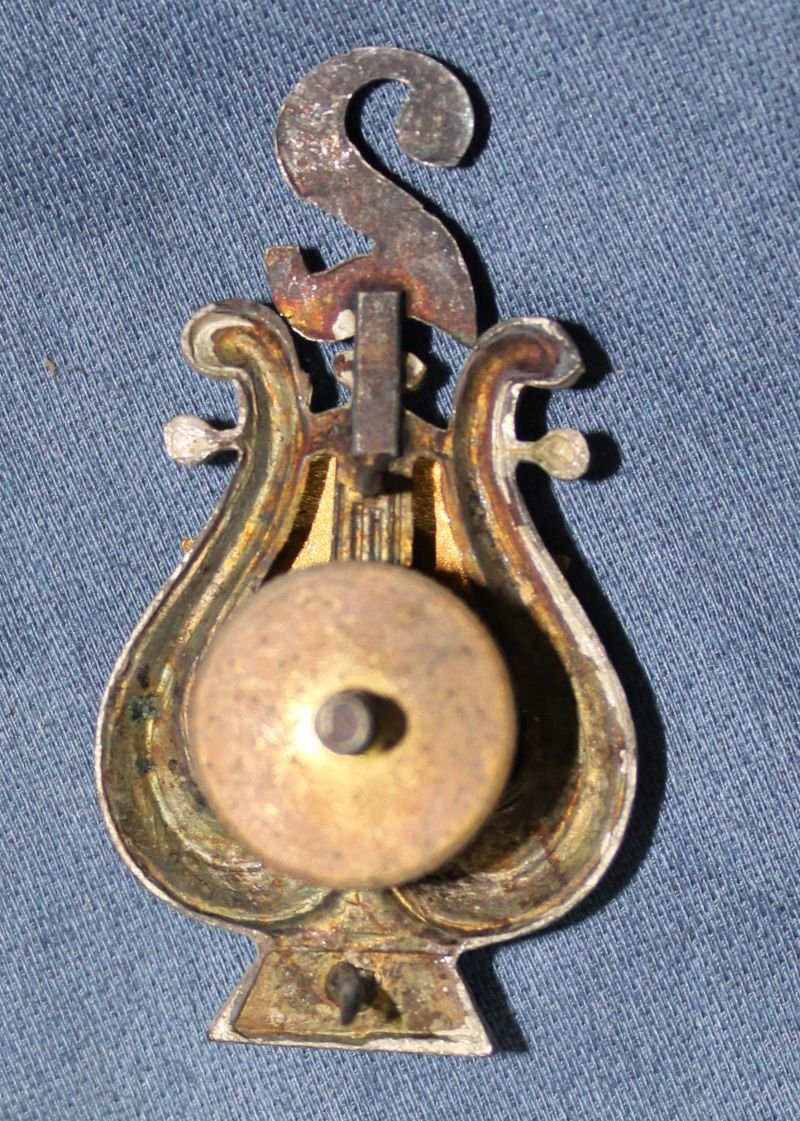 Pennsylvania National Guard Musician 2nd Infantry Hat Insignia — image 2