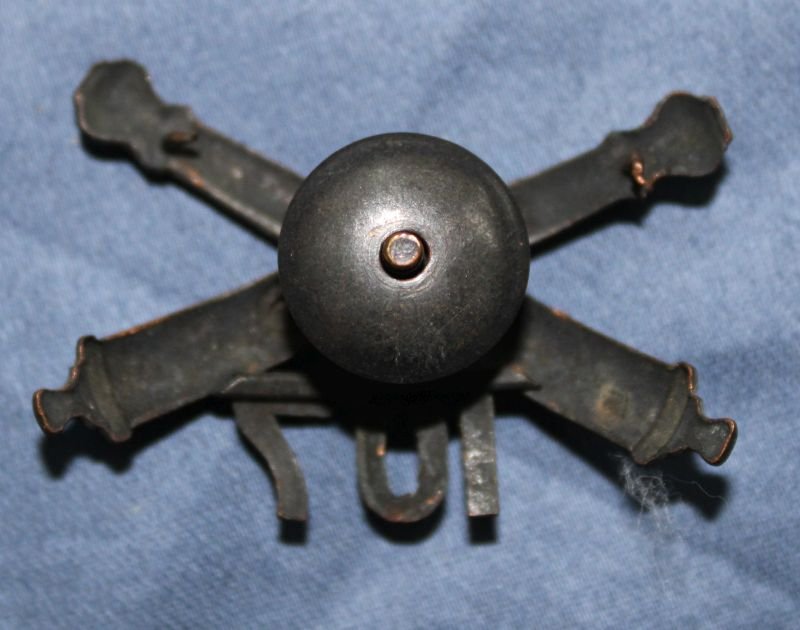 Model 1905 107th Artillery Visor Cap Badge — image 2