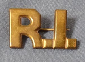 Gilt Rhode Island Collar Insignia