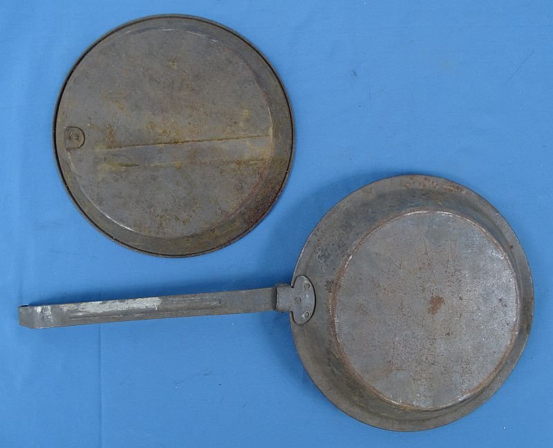 Spanish American War Round Mess Kit Marked US — image 2
