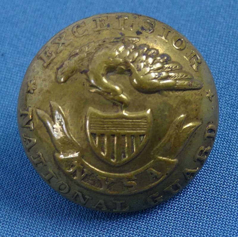 1900 – 1905 New York National Guard 7th Regiment Sergeant Chevrons, Shoulder Straps, and Buttons Group — image 3