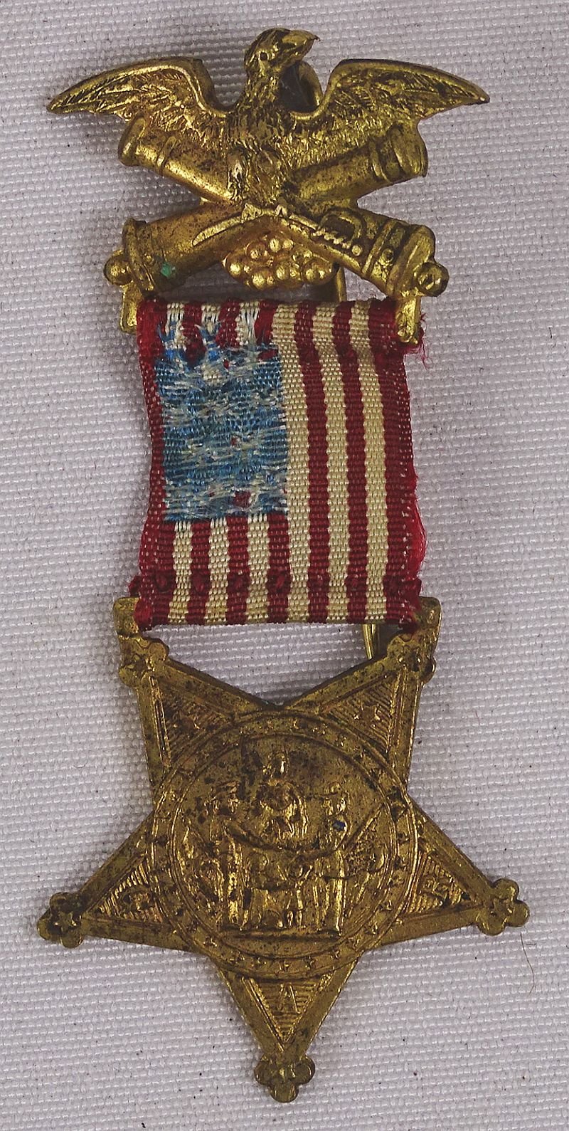 GAR Member Miniature Lapel Badge
