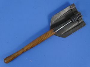 WWII German Entrenching Shovel