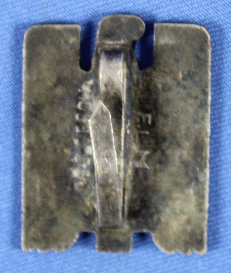 Red Cross Visor Cap Insignia — image 2