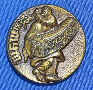 1937-1938 Winterhilfswerk Tinnie