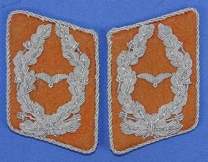 Pair of Luftwaffe Signal's Major Collar Tabs