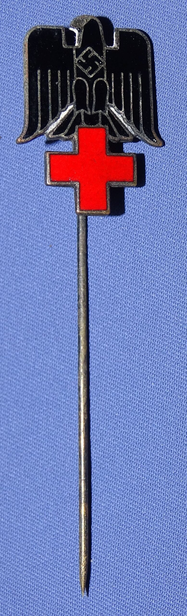 German Red Cross Lapel Pin — image 3