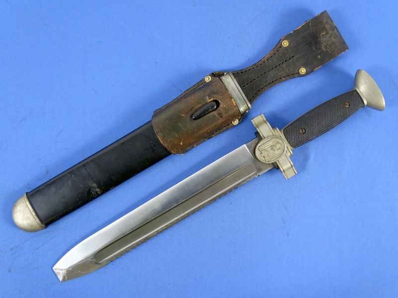 Red Cross EM/NCO Hewer with 1940 Dated Frog — image 2