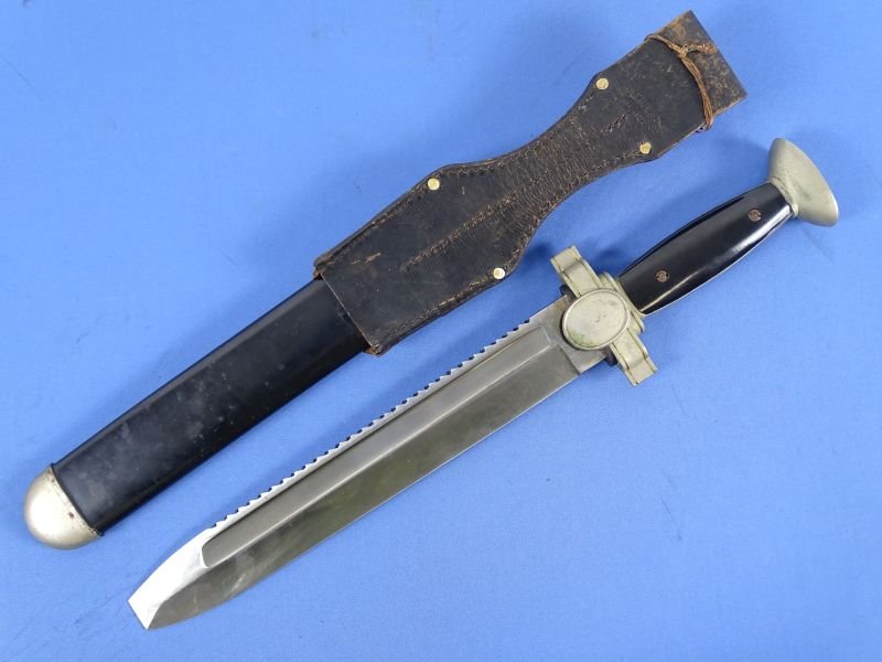 Red Cross EM/NCO Hewer with 1940 Dated Frog — image 3