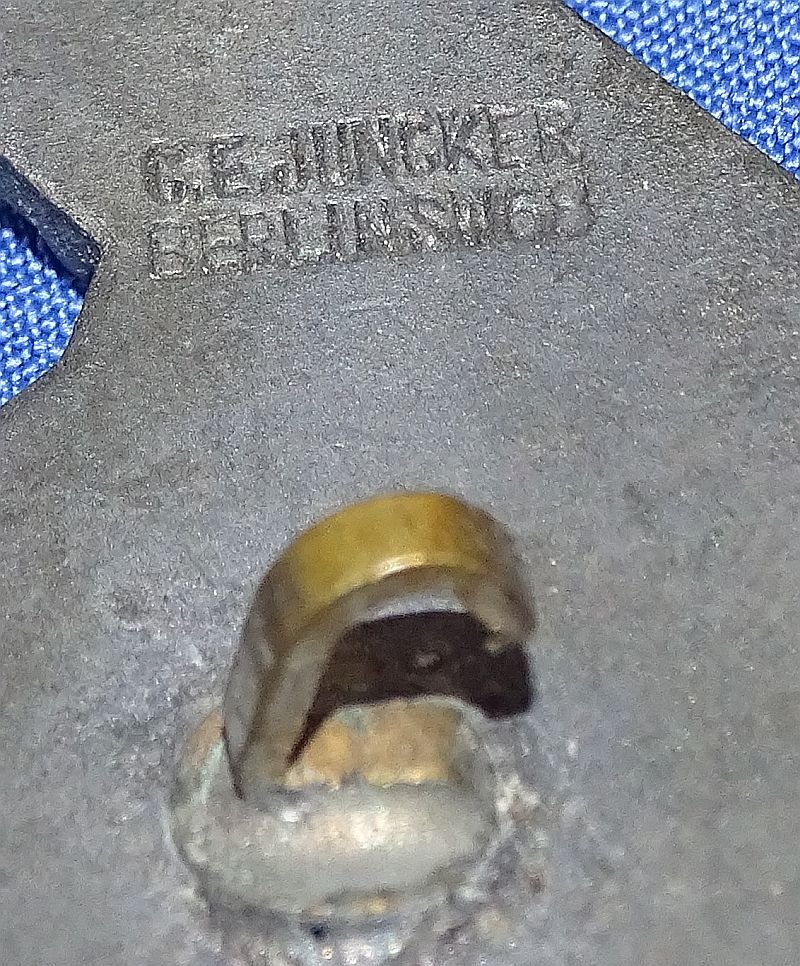 German Army Flak Artillery Badge by C.E. Junker — image 4