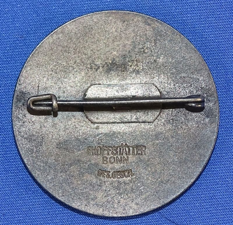 NSV 'Freie Schwesternschaft' Brooch by Hoffstätter — image 2