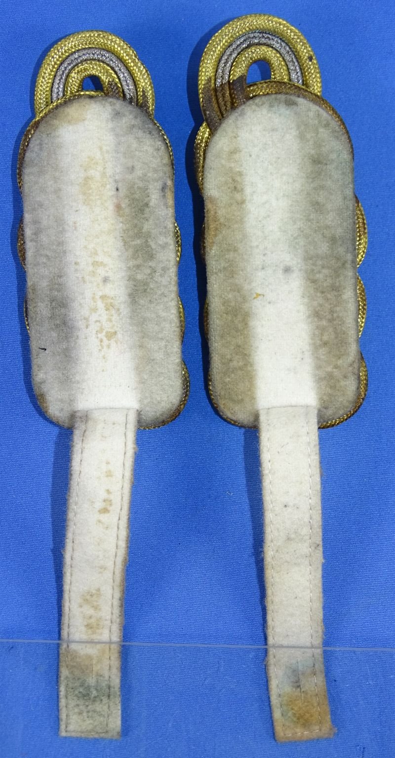 Pair of Luftwaffe Generalleutnant Shoulder Boards — image 3