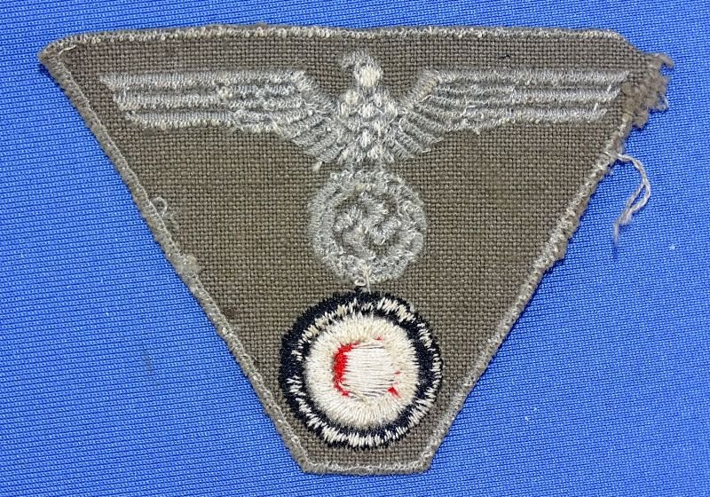 German Army EM/NCO Trapezoid M44 Cap Insignia — image 2