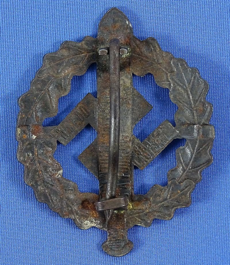 Third Pattern SA Silver Sports Badge by Redo — image 2