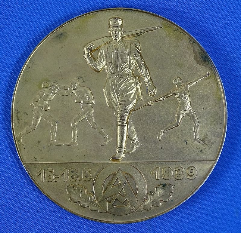 Large 1939 SA Group Niederrhein Wehrmannschaftskampf Prize Medal — image 4