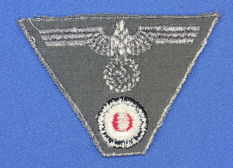 German Army EM/NCO Trapezoid M43 / Overseas Cap Insignia — image 2