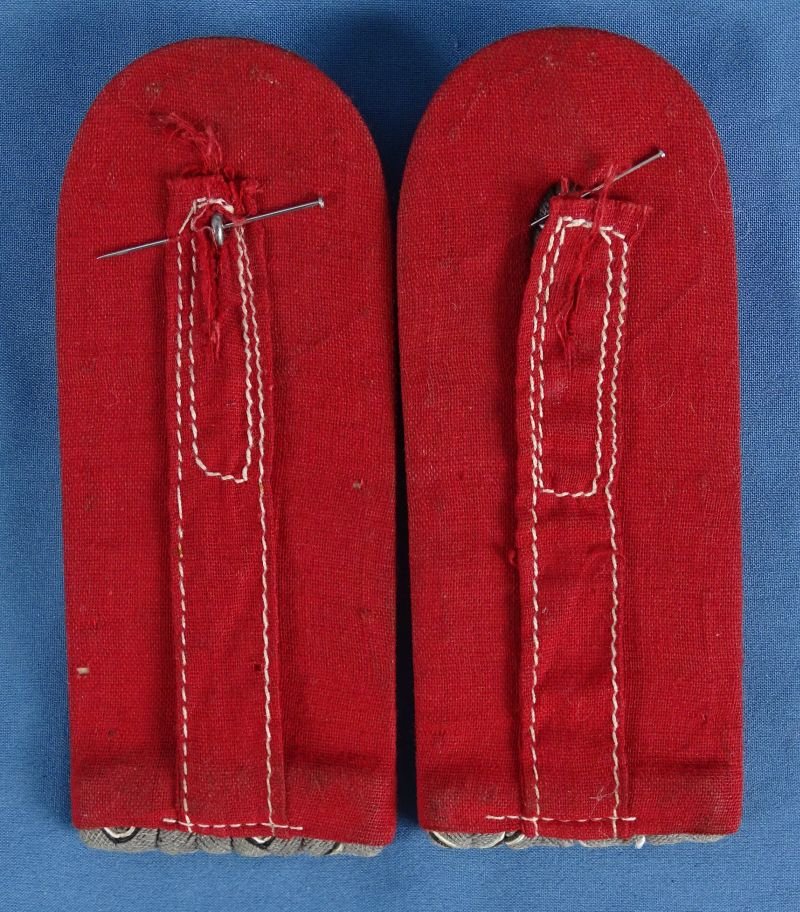 Pair of Imperial German Flak Artillery Leutnant Slip On Shoulder Boards — image 2