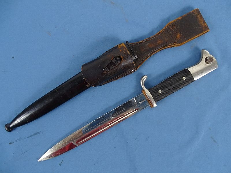 German Short K98 Dress Bayonet with Frog — image 2
