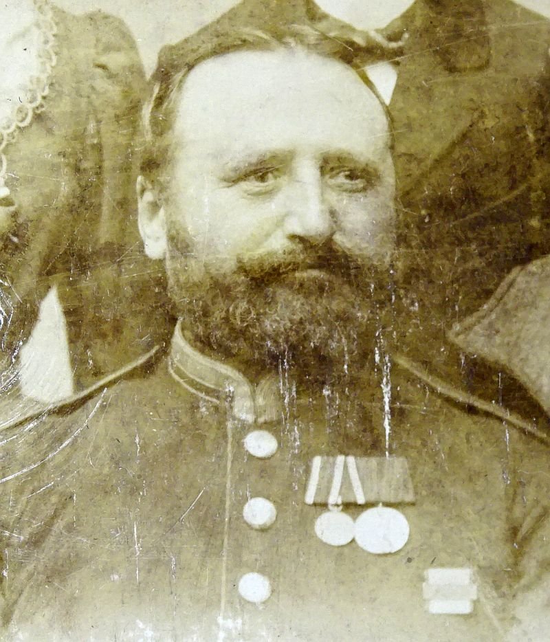 Franco-Prussian War Two Place Medal Bar with the Veteran's Family Photograph — image 5