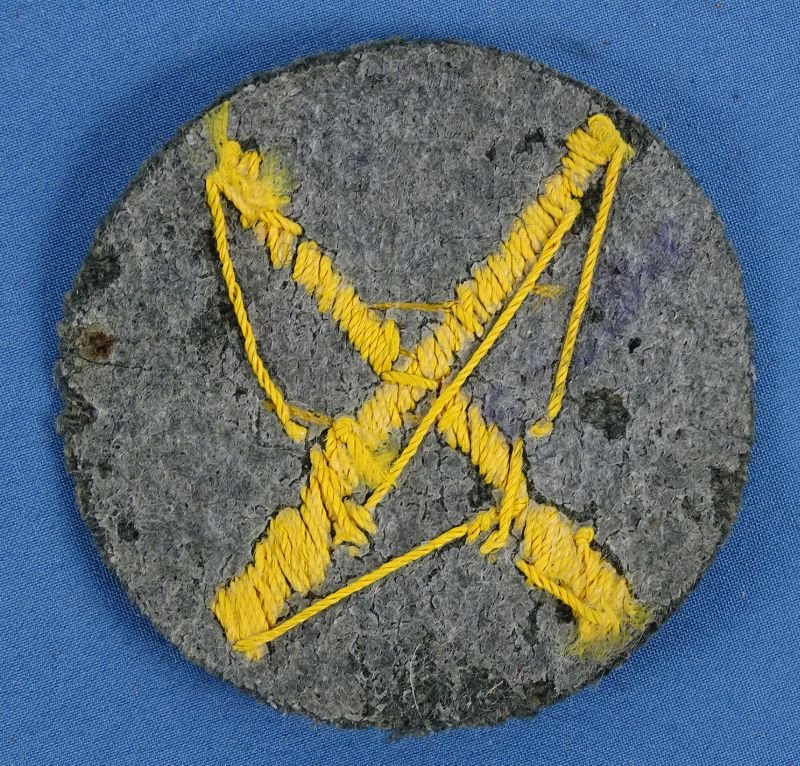 German Army Weapons Maintenance Sergeant Trade Badge — image 2