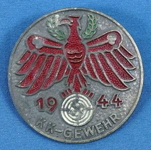 1944 DSVB State Shooting League KK-Gewehr Badge