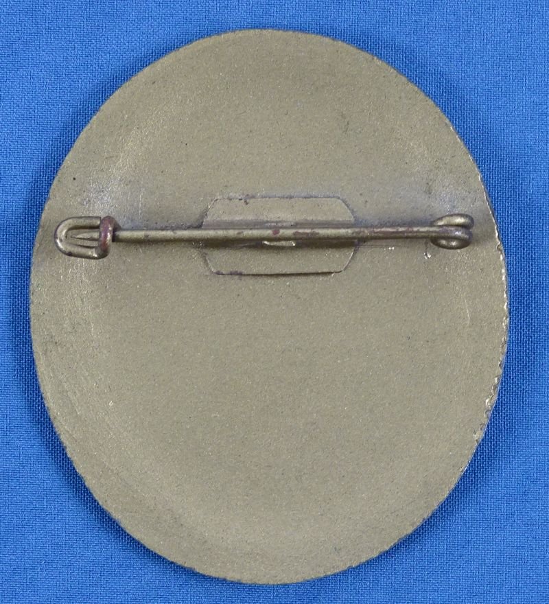 1944 Kreis-Schiessen Kufstein Gilt Badge — image 2