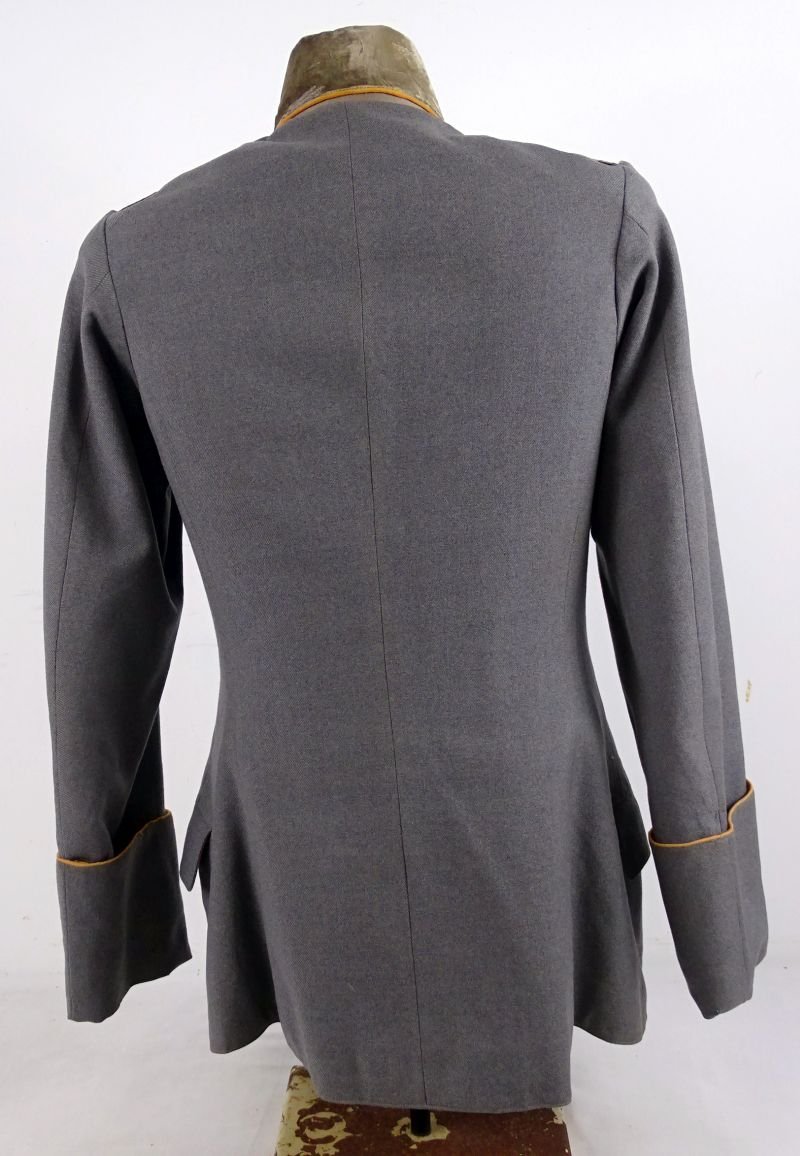 Imperial German Tunic of a Hauptmann of Infantry Regiment 124 (6.Wurttembergisches) 'Kaiser Wilhelm I' — image 3