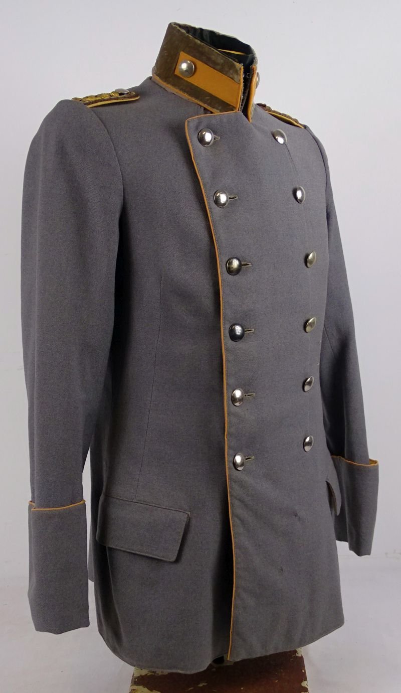 Imperial German Tunic of a Hauptmann of Infantry Regiment 124 (6.Wurttembergisches) 'Kaiser Wilhelm I' — image 4