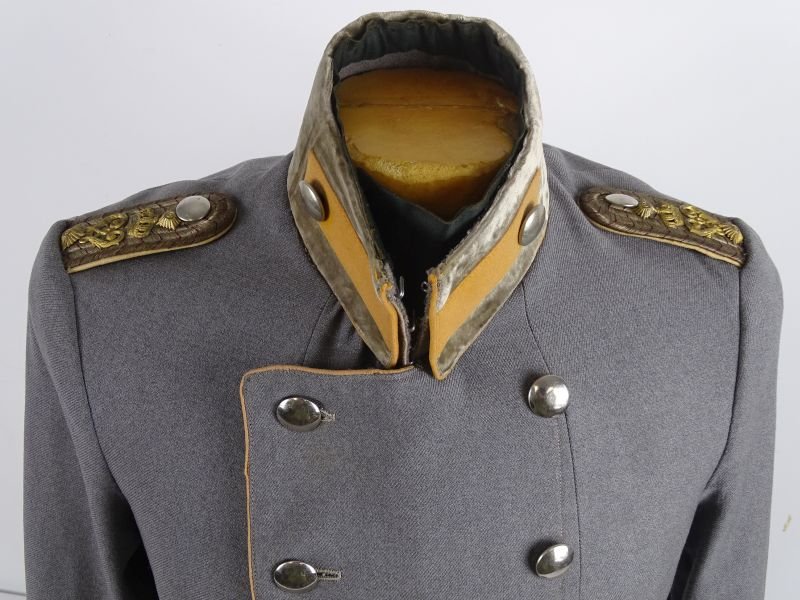 Imperial German Tunic of a Hauptmann of Infantry Regiment 124 (6.Wurttembergisches) 'Kaiser Wilhelm I' — image 5
