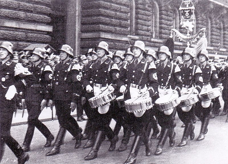 Allgemeine SS Marching Drum RZM M10/21/41 — image 7