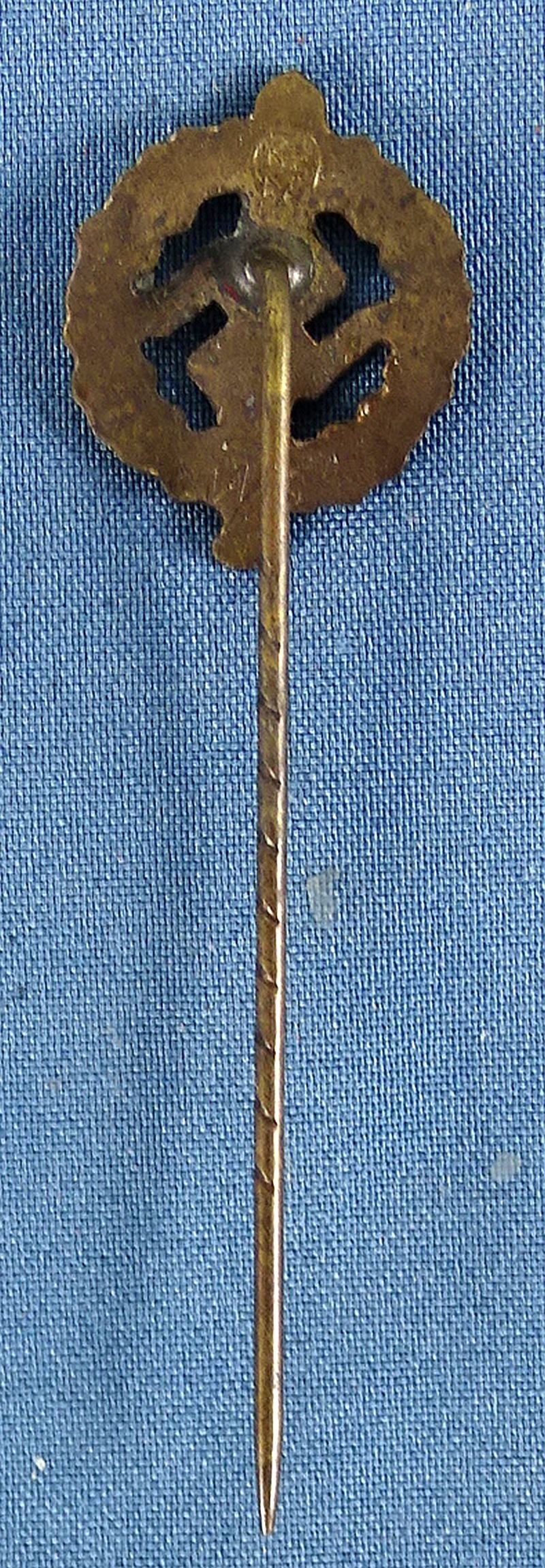 SA Bronze Sports Badge Stickpin RZM M1/6 — image 2