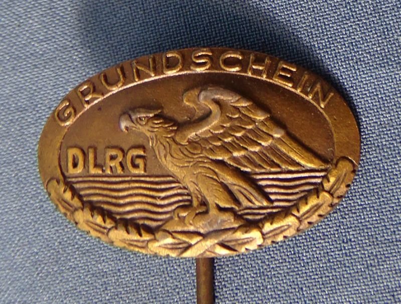 German DLRG Life Saving Society Stickpin — image 3