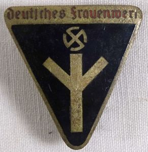 National Socialist Deutsches Frauenwerk Enamel Badge RZM M1/158 (Karl Pichl)