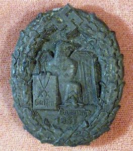 1937 Saxony Gau Week Badge