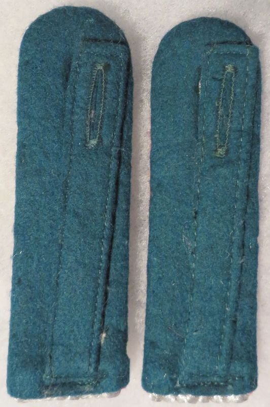 Pair Luftwaffe Official's Shoulder Straps — image 2