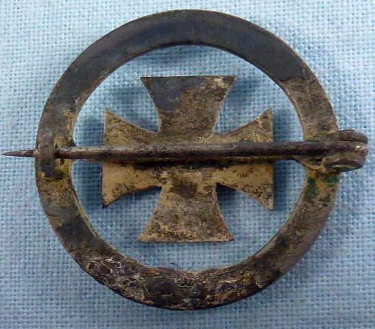 1914 Iron Cross Gold for Iron Donation Pin — image 2